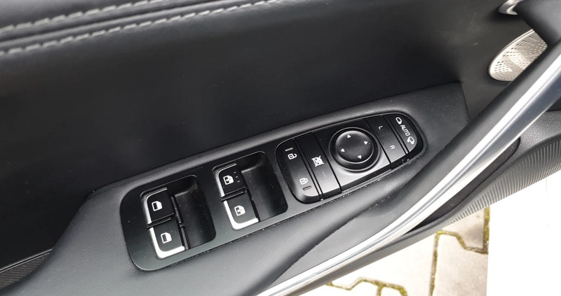 Kia Stinger cena 182900 przebieg: 49580, rok produkcji 2020 z Wrocław małe 352